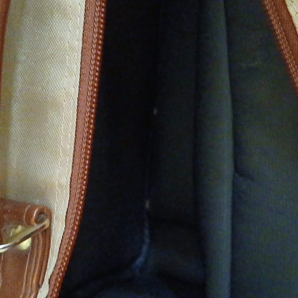 Camera Bag - Picture 6 of 11